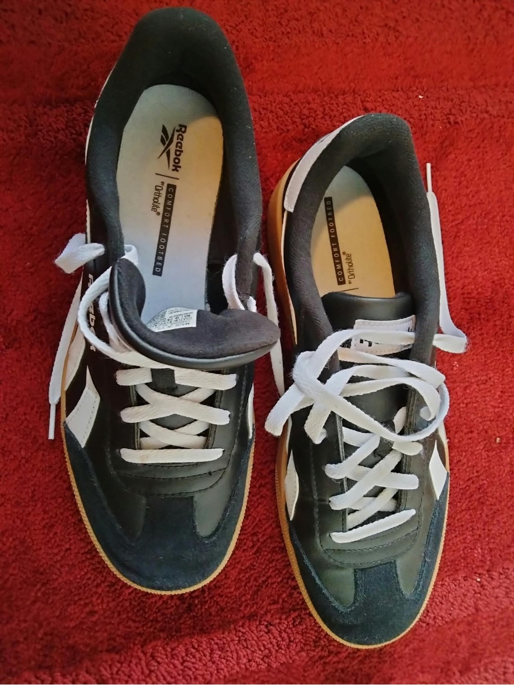 New without box Reebok Men's Black, White and Gum-Trim Classic Sneakers